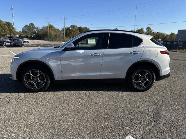 2023 Alfa Romeo Stelvio Sprint