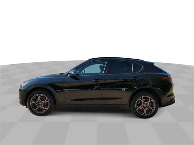 2023 Alfa Romeo Stelvio Sprint