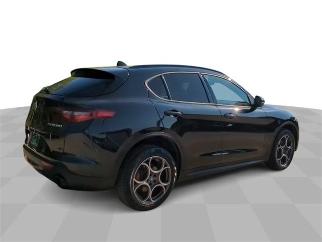 2023 Alfa Romeo Stelvio Sprint