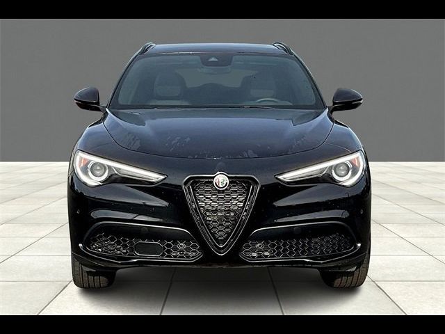 2023 Alfa Romeo Stelvio Sprint