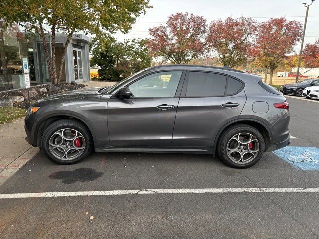 2023 Alfa Romeo Stelvio Sprint