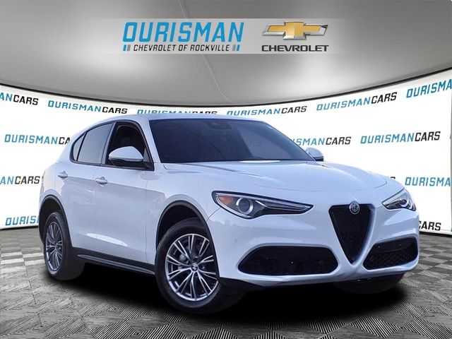 2023 Alfa Romeo Stelvio Sprint