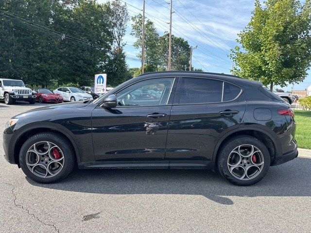 2023 Alfa Romeo Stelvio Sprint