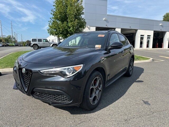 2023 Alfa Romeo Stelvio Sprint