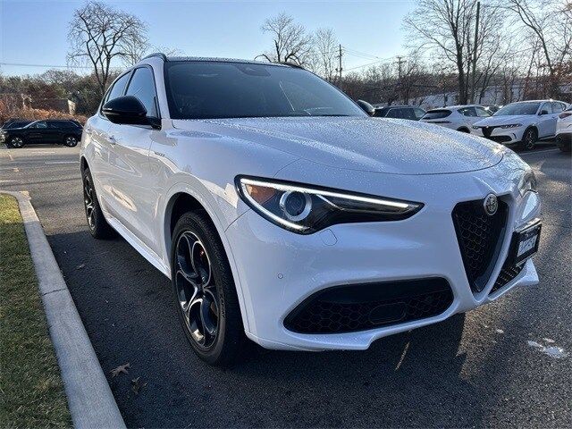 2023 Alfa Romeo Stelvio Veloce