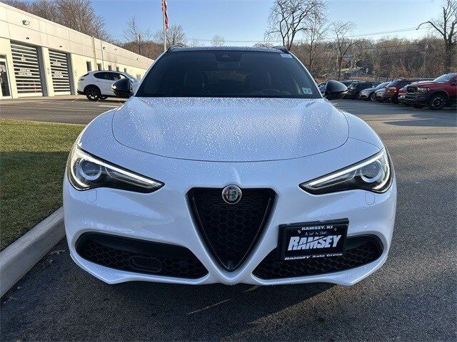 2023 Alfa Romeo Stelvio Veloce