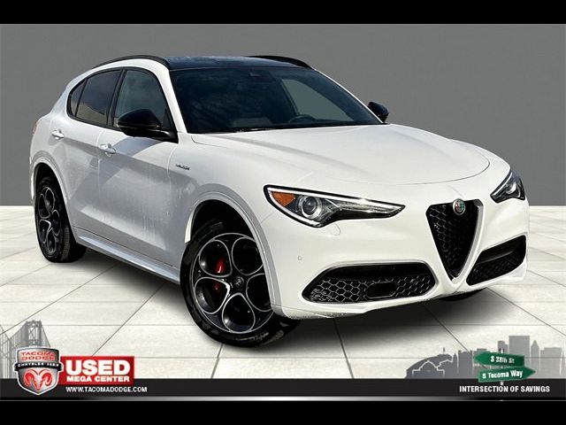 2023 Alfa Romeo Stelvio Veloce