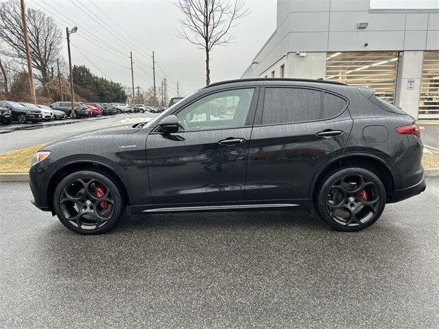 2023 Alfa Romeo Stelvio Veloce