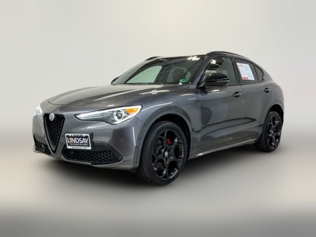 2023 Alfa Romeo Stelvio Veloce