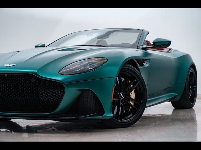 2023 Aston Martin DBS Base