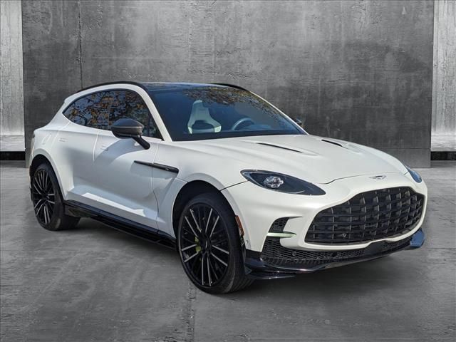 2023 Aston Martin DBX 707