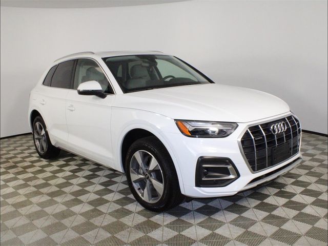 2023 Audi Q5 Premium Plus