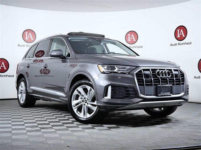 2023 Audi Q7 Premium