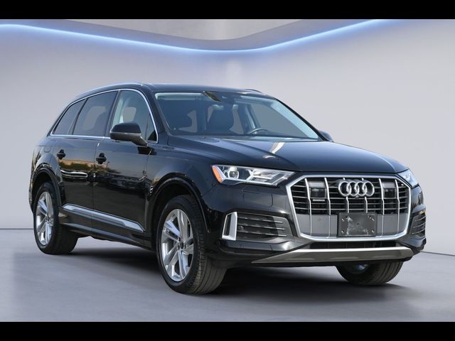 2023 Audi Q7 Premium
