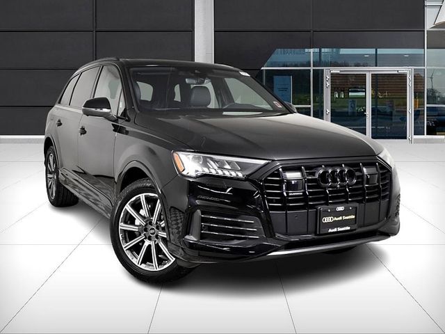 2023 Audi Q7 Premium Plus