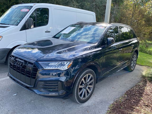 2023 Audi Q7 Premium Plus