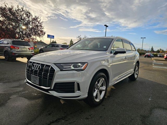 2023 Audi Q7 Premium Plus