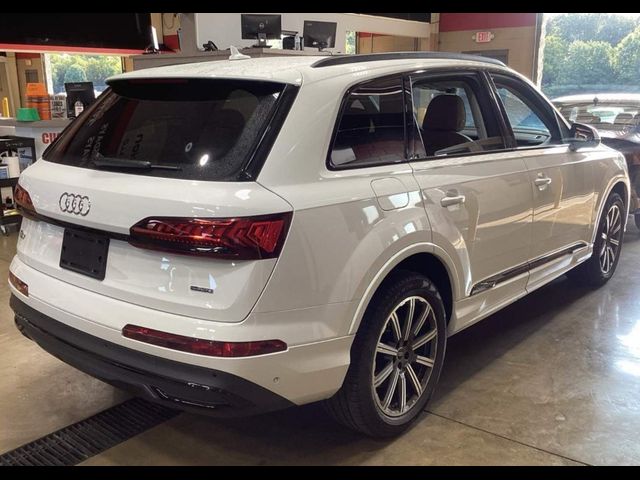 2023 Audi Q7 Premium Plus