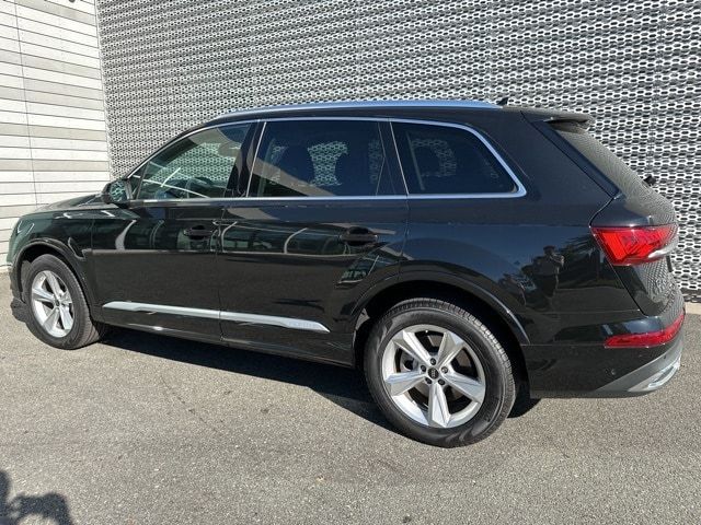 2023 Audi Q7 Premium Plus