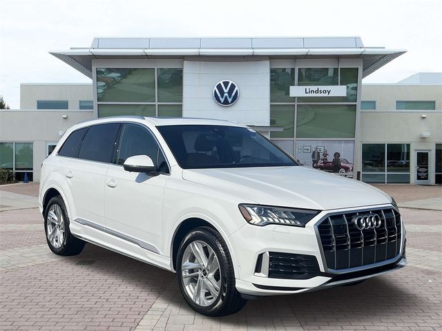 2023 Audi Q7 Premium Plus