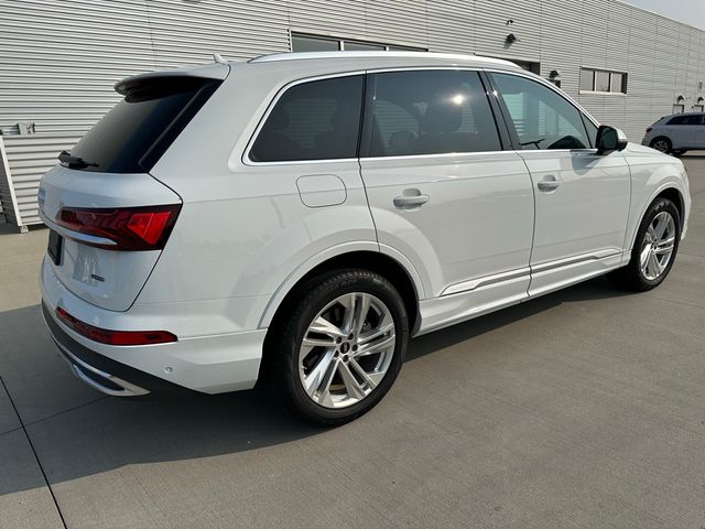 2023 Audi Q7 Premium Plus