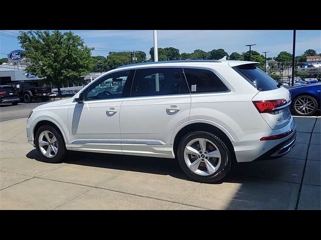 2023 Audi Q7 Premium Plus