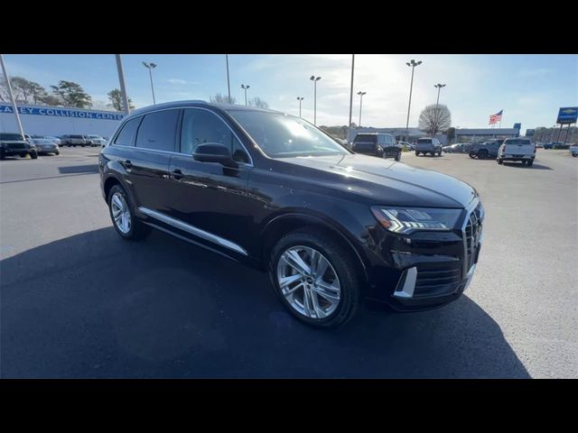 2023 Audi Q7 Premium Plus