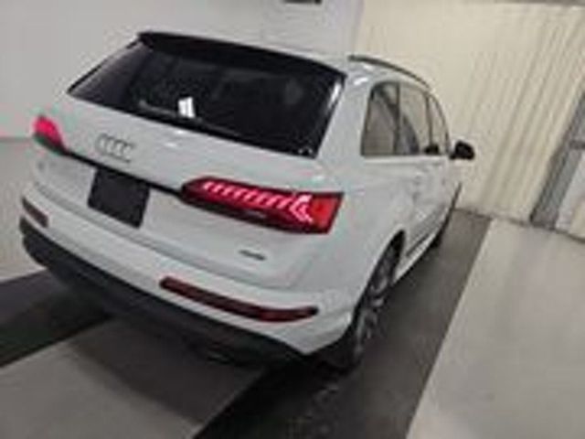 2023 Audi Q7 Premium Plus