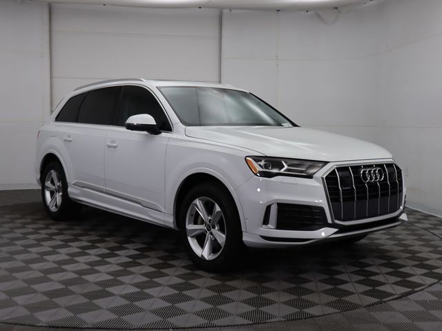 2023 Audi Q7 Premium Plus