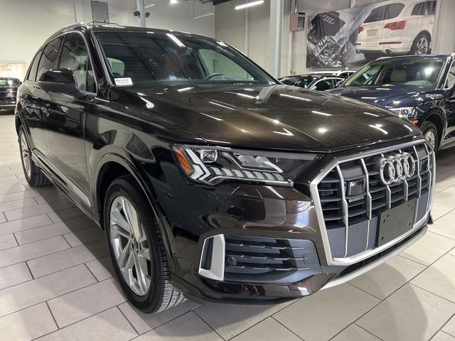 2023 Audi Q7 Premium Plus