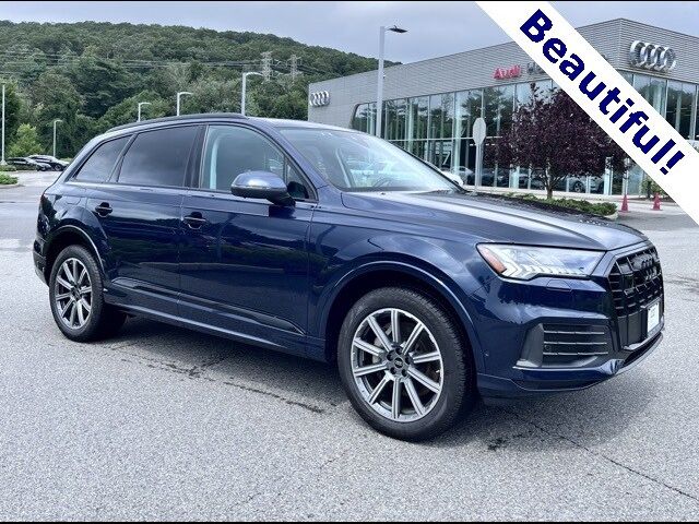 2023 Audi Q7 Premium Plus