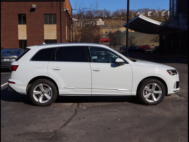 2023 Audi Q7 Premium