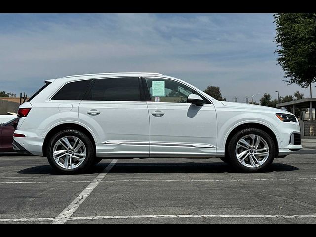 2023 Audi Q7 Premium Plus