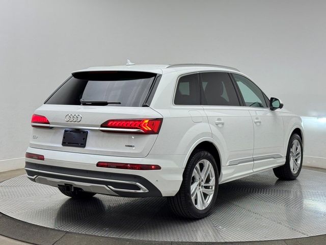 2023 Audi Q7 Premium Plus