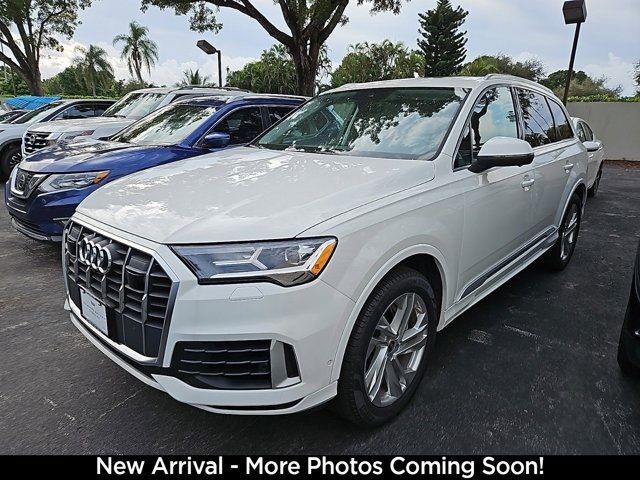 2023 Audi Q7 Premium Plus