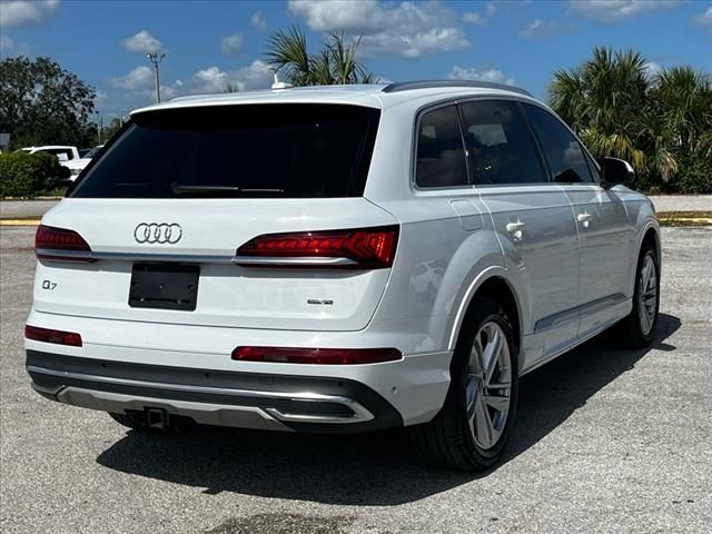 2023 Audi Q7 Premium Plus