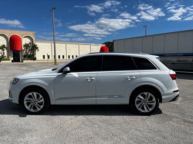 2023 Audi Q7 Premium Plus