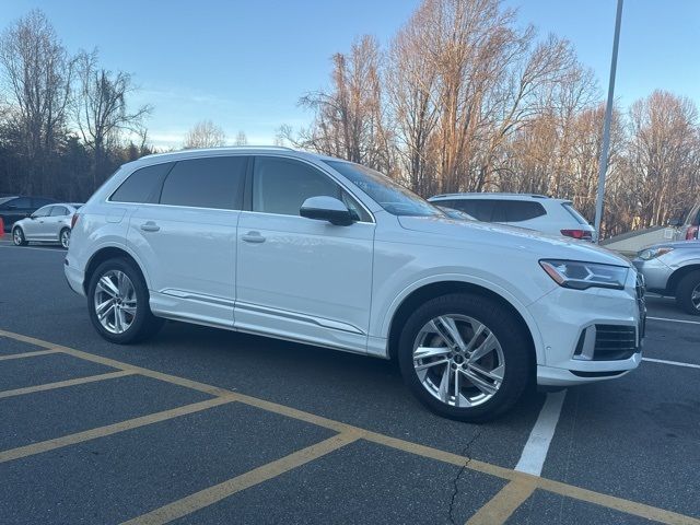 2023 Audi Q7 Premium Plus