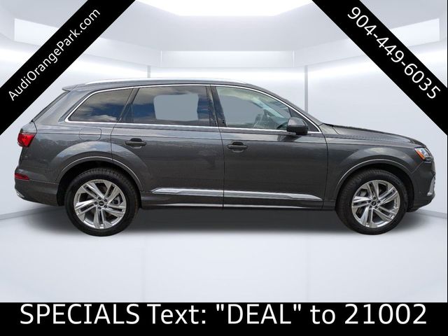 2023 Audi Q7 Premium Plus