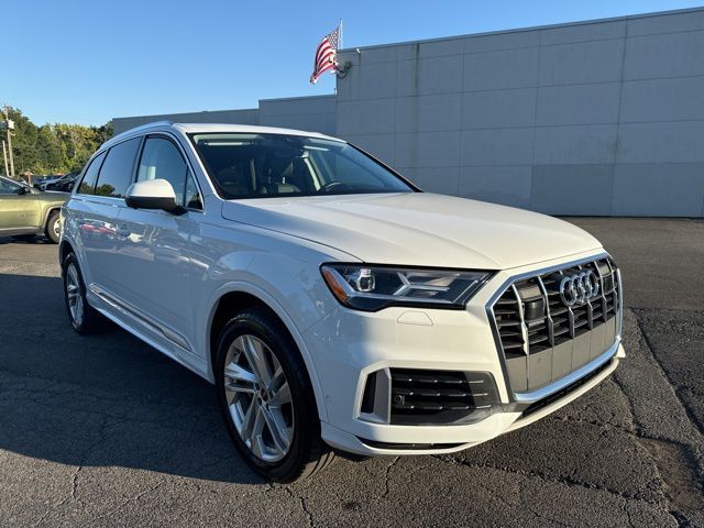 2023 Audi Q7 Premium Plus