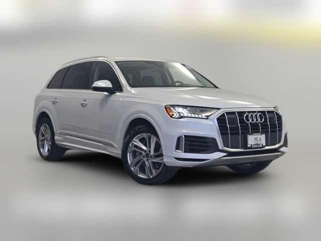 2023 Audi Q7 Premium Plus