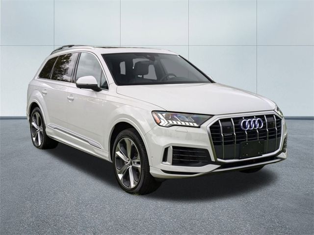 2023 Audi Q7 Premium Plus