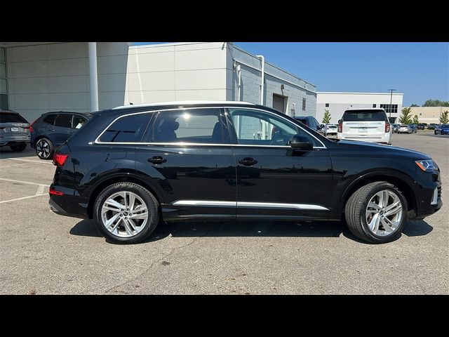 2023 Audi Q7 Premium Plus