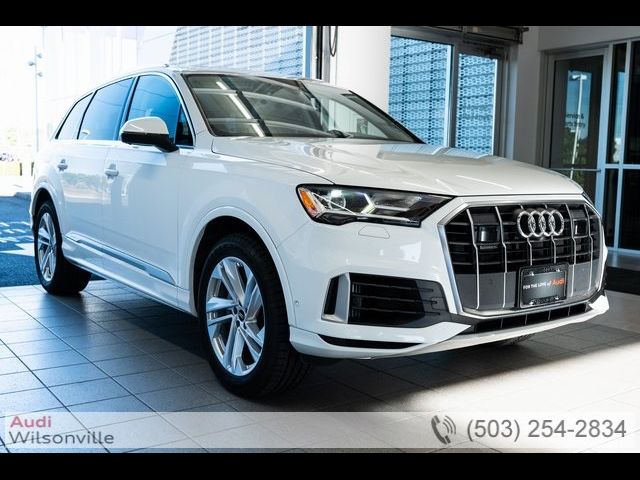 2023 Audi Q7 Premium Plus