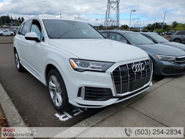 2023 Audi Q7 Premium Plus