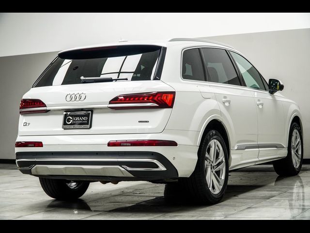 2023 Audi Q7 Premium Plus