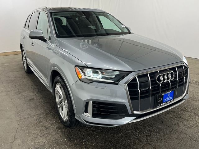 2023 Audi Q7 Premium Plus