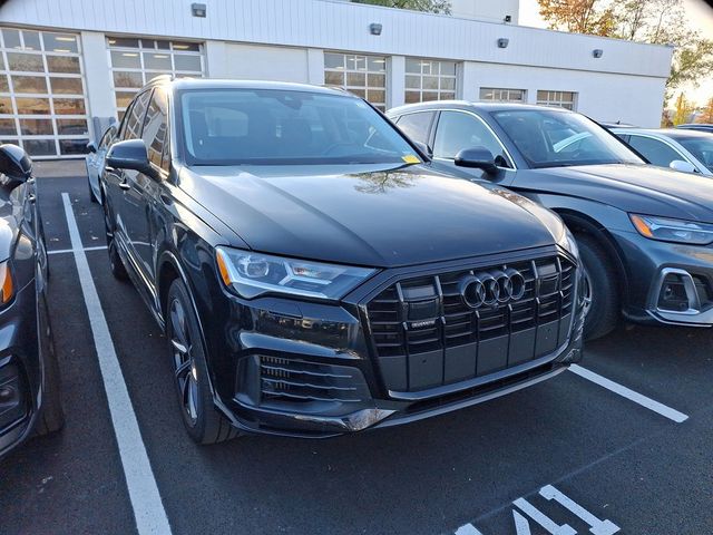 2023 Audi Q7 Premium Plus