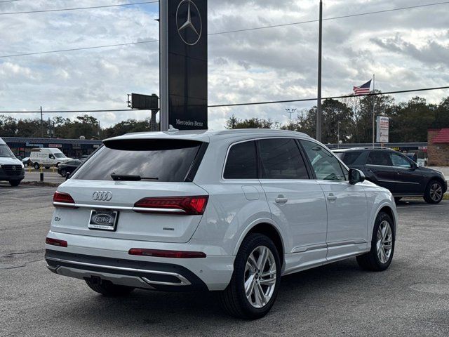 2023 Audi Q7 Premium Plus