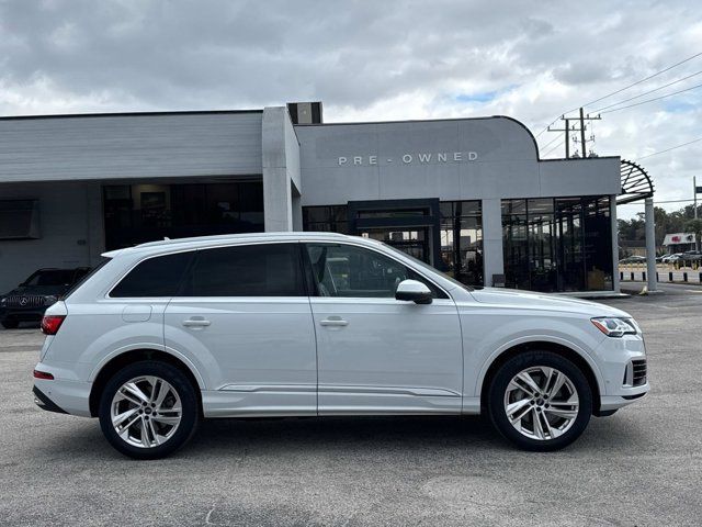 2023 Audi Q7 Premium Plus